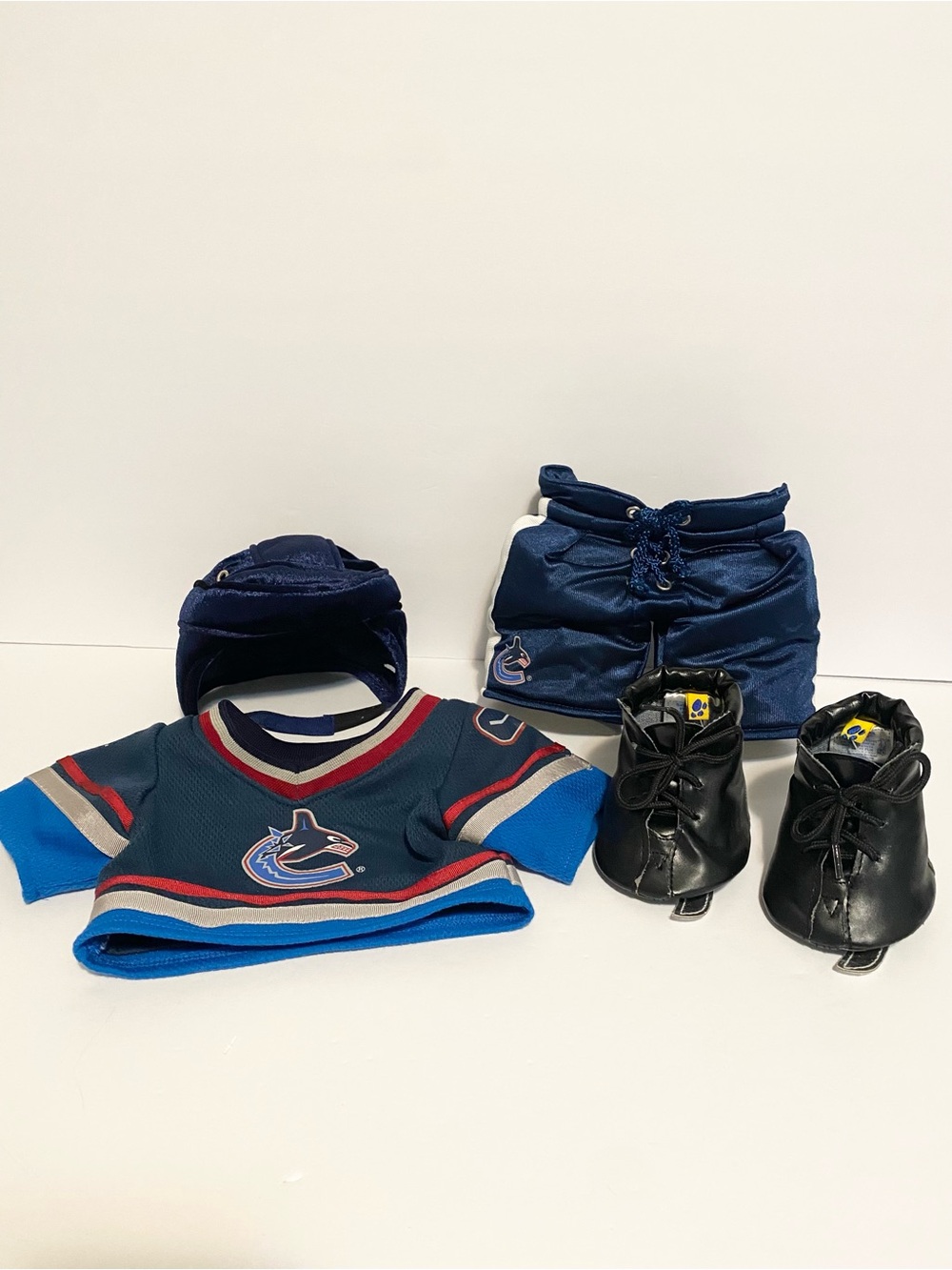 Build a Bear Vancouver Canucks Hockey Outfit Jersey Shorts Skates Helmet NHL BAB